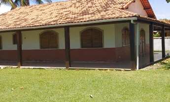 Imagem 2: Casa com 400m2, 03 quartos, 01suíte, 02 banheiros, sala, cozinha com armário planejado,chu