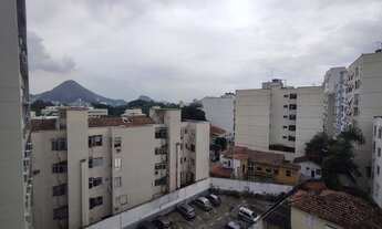 Imagem 3: MARAVILHOSO APARTAMENTO COM 3 VARANDAS, SALÃO, 3 QUARTOS, SENDO 2 SUÍTES, AR CONDICIONADOS