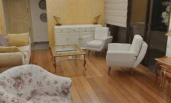 Imagem 3: Apartamentos com 4 suítes completas com armários embutidos e varanda, localização privileg