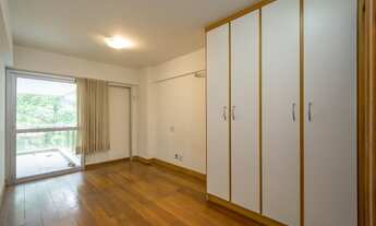 Imagem 5: Apartamento quadra da praia do Leblon. Super varanda. 4 suítes. 4 vagas. Portaria 24hrs