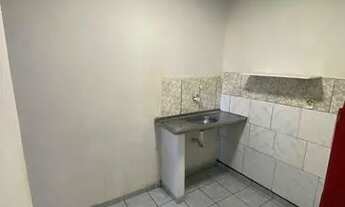 Imagem 5: Kit Net pra alugar 380 paga água e Luiz. ZAP