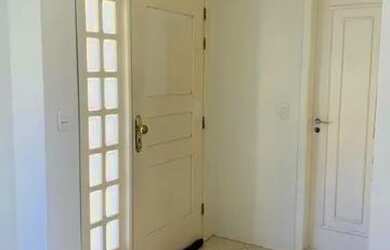 Imagem 2: Casa para Venda - 720m², 3 dormitórios, sendo 1 suites, 3 vagas - Condado de Castella