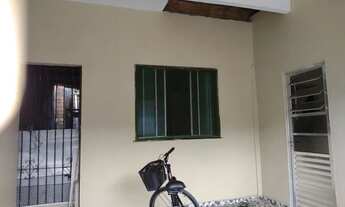 Imagem 2: Vendo uma casa Casa com 1 dormitório