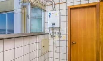 Imagem 3: Apartamento para venda possui 127 metros quadrados com 4 quartos em Petrópolis - Porto Ale