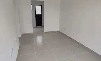 Imagem 2: Aceito Contrato de Gaveta Casa 2/4 no Condomínio Parque dos Cardeais