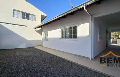 Imagem 3: Casa com 2 dormitórios para alugar, 70 m² por R$ 2.854,00/mês - Fazenda - Itajaí/SC