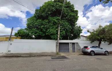 Imagem 3: Casa para aluguel com 350 metros quadrados com 3 quartos em Vicente Pinzon - Fortaleza - C