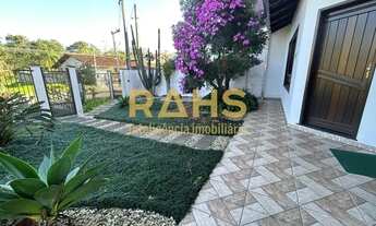 Imagem 2: Sobrado com 4 quartos sendo uma suíte com closet e 1 demi suite no piso inferior no Anita