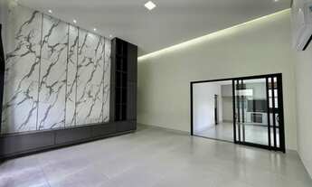 Imagem 3: Casa térrea de luxo pronta para morar em condomínio exclusivo - Conheça já!