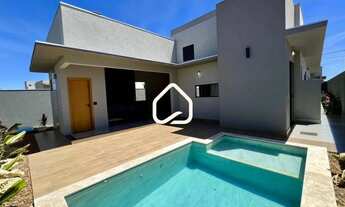 Imagem 3: Casa Térrea no Residencial Shalom 3 Suítes, Piscina Aquecida e Espaço Gourmet em Condomín