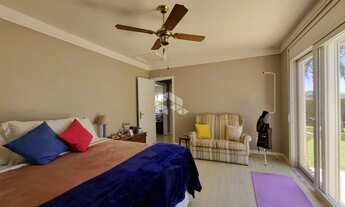 Imagem 7: Casa com vista deslumbrante de 2 dormitórios, suíte, espaço gourmet, placa solar no bairro