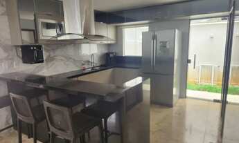 Imagem 2: Sobrado para aluguel com 295 metros quadrados com 4 quartos em Jardins Madri - Goiânia - G