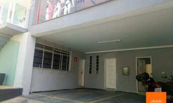 Imagem 2: Casa Comercial para Aluguel em Prado Com Galpão nos Fundos Otima para pequenas e medias em