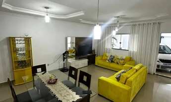 Imagem 2: Residência de Alto Padrão Residencial Canadá Casa de Rua com 3 Quarto(s) e 1 banheiro(s