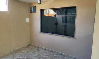 Imagem 3: Oportunidade! Casa à Venda - 2 Quartos (1 Suíte) - Condomínio Fechado - Garagem para 2 Car