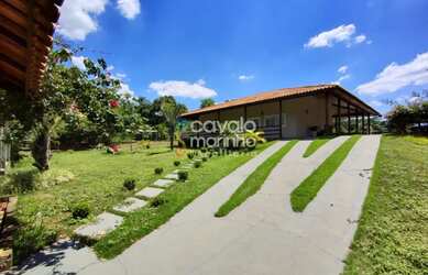 Imagem: Chácara à venda de 3 quartos, piscina