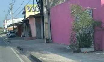 Imagem: Casa na pista principal da Avenida das Flores