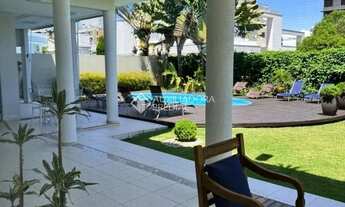 Imagem 3: Casa de Alto Padrão com 5 Suítes para Aluguel em Jurerê Internacional - 650m²