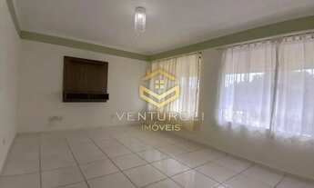 Imagem 3: Residência Elegante com 3 Dormitórios, Suíte e Edícula com Churrasqueira