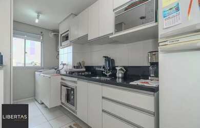 Imagem 4: Mobiliado 2 dorm,1 suíte e vaga coberta - Ary Tarrago