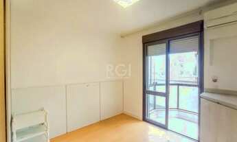 Imagem 2: Vende ou aluga no bairro Menino Deus, com garagem, apartamento de 03 dormitórios, suíte, l