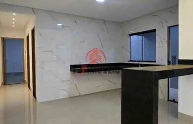 Imagem 6: Linda casa! 2 Quartos sendo 1 Suíte- Toda no Porcelanato com pé direito Alto na sala - Pq