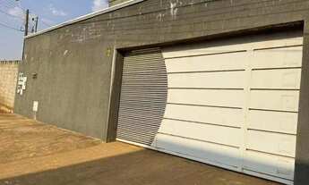 Imagem 2: Casa de Esquina (320m²) Jd. Curitiba / Estrela Dalva - 3 Quartos - Porcelanato - R$ 500 Mi