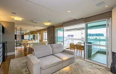 Imagem 2: Apartamento com 3 dormitórios à venda com 298m² por R$ 1.995.000,00 no bairro Campo Compri