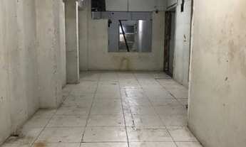 Imagem 5: Ponto comercial/Lojapara aluguel possui 220 metros quadrados com 2 andares