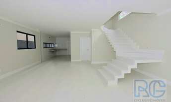 Imagem 2: Maravilhosa Casa Triplex Contemporânea no Condomínio Rio Mar na Barra da Tijuca