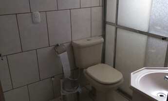 Imagem 2: Apartamento para aluguel possui 60 metros quadrados com 2 quartos em Petrópolis - Porto Al