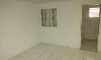 Imagem 6: Casa de 2 cômodos com quintal próximo do mercado Bem Barato