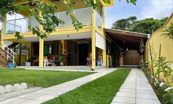 Imagem: Casa a 50 metros da praia com 3 dormitórios