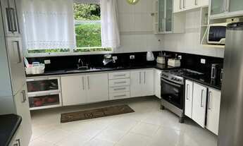 Imagem 3: HL-270 Casa com 8 dormitórios e área gourmet completa