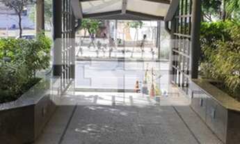 Imagem 6: Sala comercial de 74m² com armários, 3 banheiros, 2 vagas de garagem e pronto