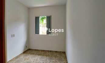 Imagem 6: Casa com 04 quartos,03 suites,05 banheiros,vagas para 04 carros, em bairro tradicional de