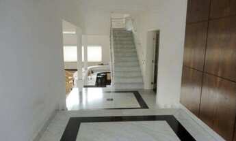 Imagem 3: Mansão em condomínio próximo a Granja Viana. Condomínio com clube