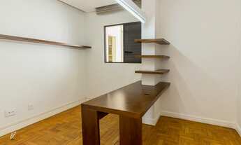 Imagem 6: Apartamento reformado e espaçoso com três dormitórios (com terraço) na Bela Vista!