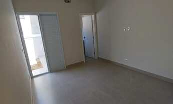 Imagem 5: Casa de condomínio térrea para venda possui 105 metros quadrados com 3 quartos