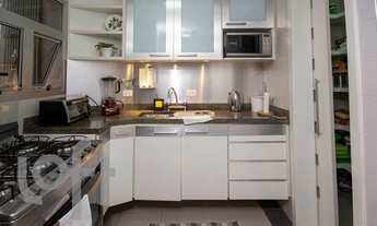 Imagem 6: Apartamento com 160 m² de área útil, 3 Quartos sendo 3 suítes, 3 Vagas