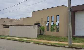 Imagem 2: Linda Casa de condomínio em Caçapava Terras do Vale com 355 m2 com 03 Dorm. 01 Suite 02 va