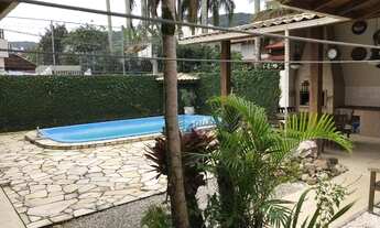 Imagem 7: Casa Plana em Localização Privilegiada no Parque São Jorge, Florianópolis !!