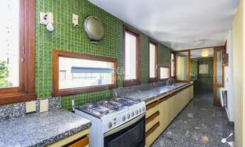 Imagem 6: Apartamento Diferenciando, conta com 174 m², com DUAS VAGAS DE GARAGEM , no bairro PETRÓPO