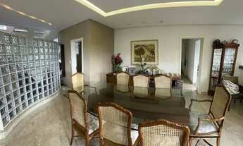 Imagem 4: Casa de 2 andares com área social e piscina na melhor localização do Condomínio Canto das