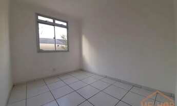 Imagem 6: Espaçoso Apartamento de 2 Quartos com Área Externa e Cozinha Planejada no Candelária