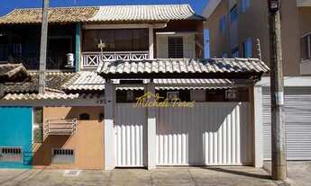 Imagem: Excelente casa duplex meio lote, com uma