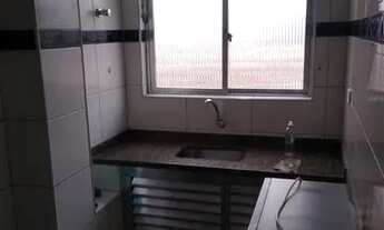 Imagem 6: Salaliving com vista livre e garagem