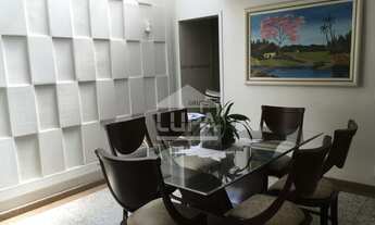 Imagem: Sobrado espaçoso com 3 dormitórios e 3