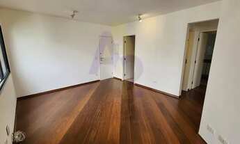 Imagem 2: Apartamento em ótimo estado com 2 dormitórios, 2 vagas e varanda no Jd. Paulista