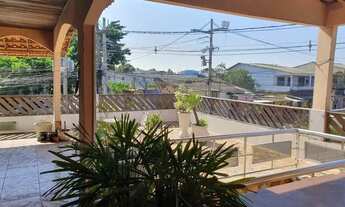 Imagem 5: CASA E 3 LOJAS Casa com 2 dormitórios